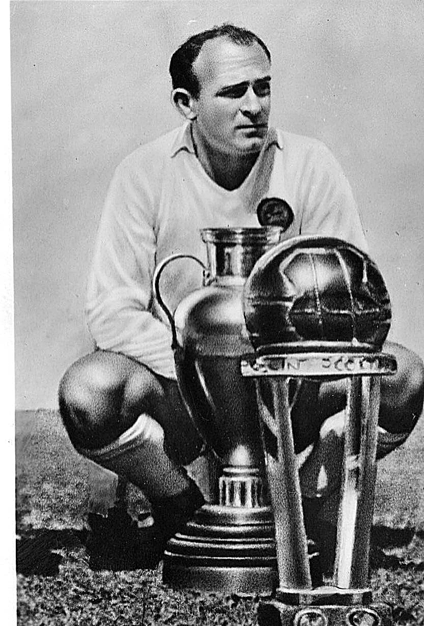 Futbolcu Alfredo Di Stefano Doğumu