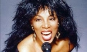 Disko Kraliçesi Donna Summer öldü