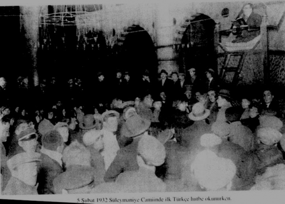 Günün Fotoğrafı Türkçe olarak ilk hutbe okunurken