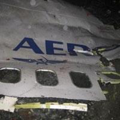 Urallarda yolcu uçağı düştü