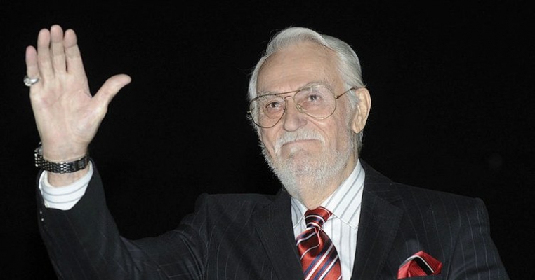 Eşref Kolçak Hayatını Kaybetti