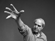 Henry Moore Vefat Etti