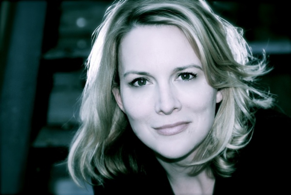 Next photo of Laurel Holloman