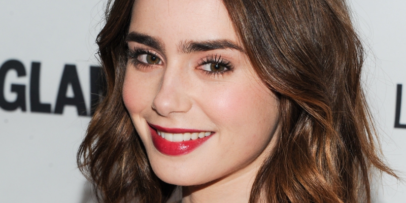 Lily Collins Doğumu