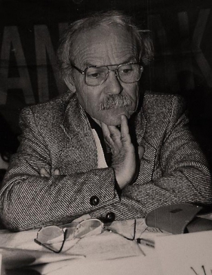 Muzaffer İzgü Hayatını Kaybetti