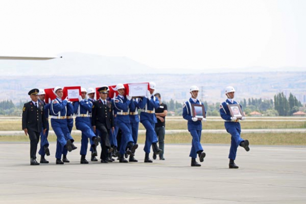 PKK Bebek Ve Kadın Katliamı Yaptı
