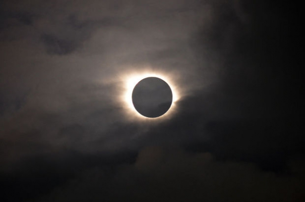 Tarihin En Büyük Güneş Tutulması