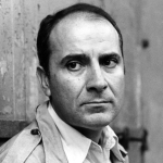 Yazar Manuel Puig Vefat Etti